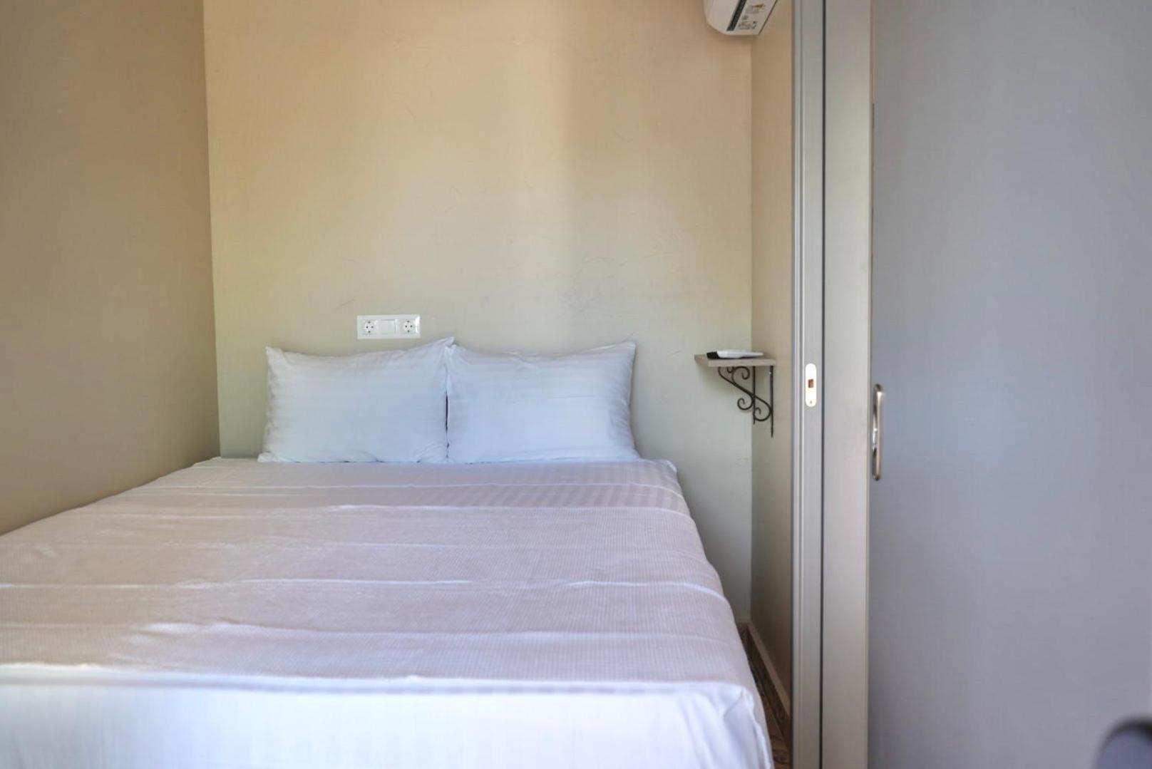 George Suites Stegna Архангелос Экстерьер фото